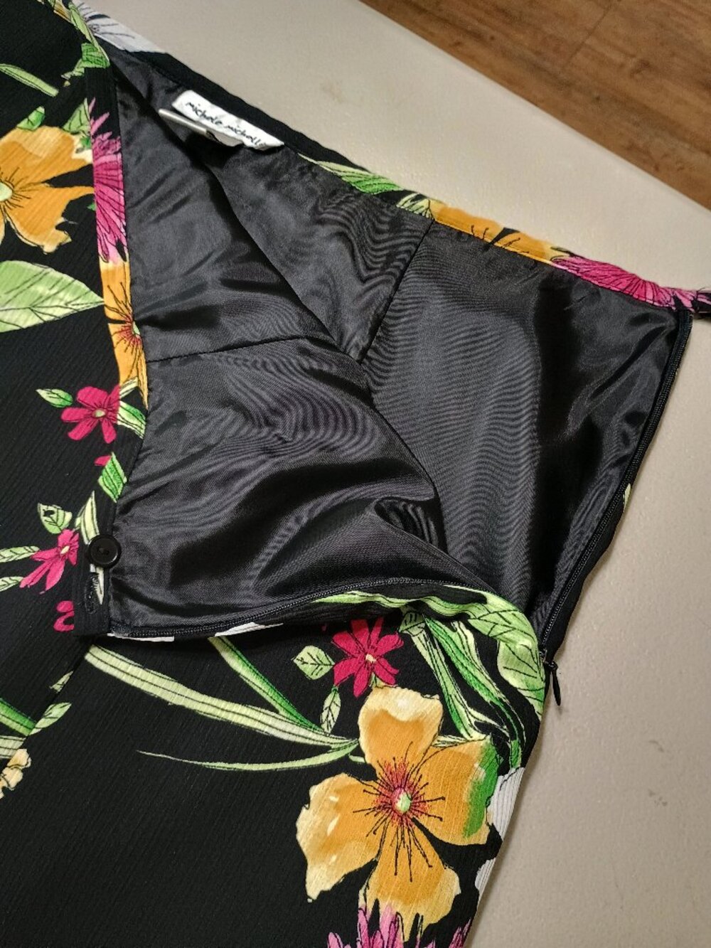 Michele Michelle Black Floral Midi Skirt Set Size Med/Lg - Picture 11 of 16